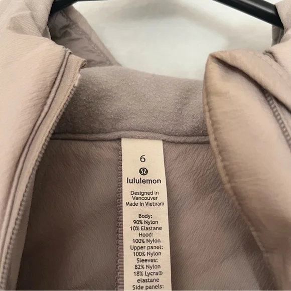 lululemon Down For it All Jacket - Picture 3 of 11
